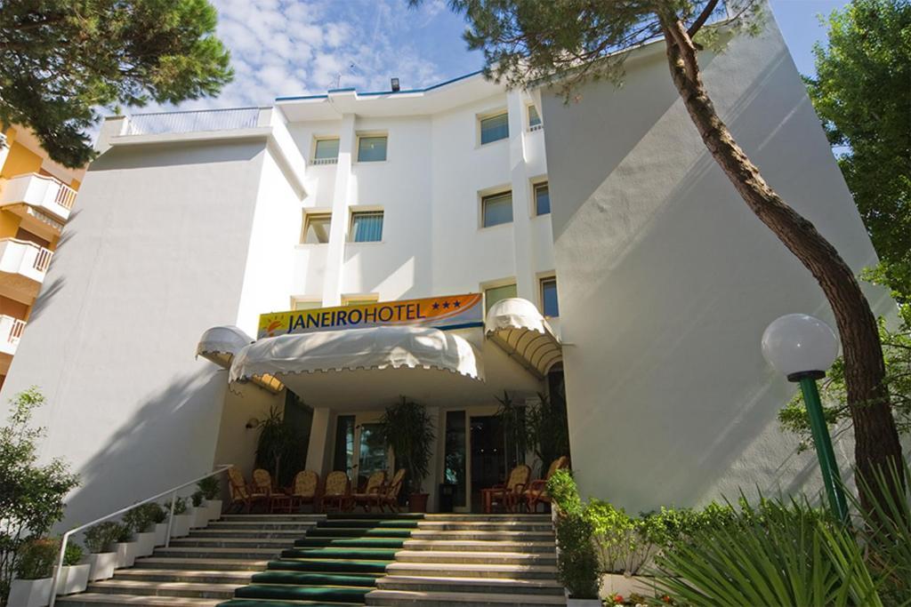 Hotel Janeiro Frontemare ليدو دي يسولو المظهر الخارجي الصورة