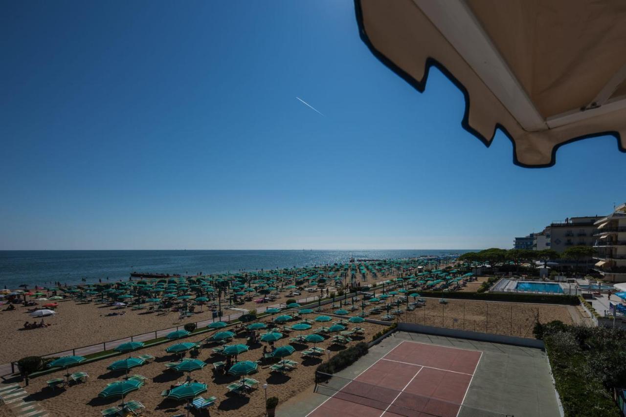 Hotel Janeiro Frontemare ليدو دي يسولو المظهر الخارجي الصورة